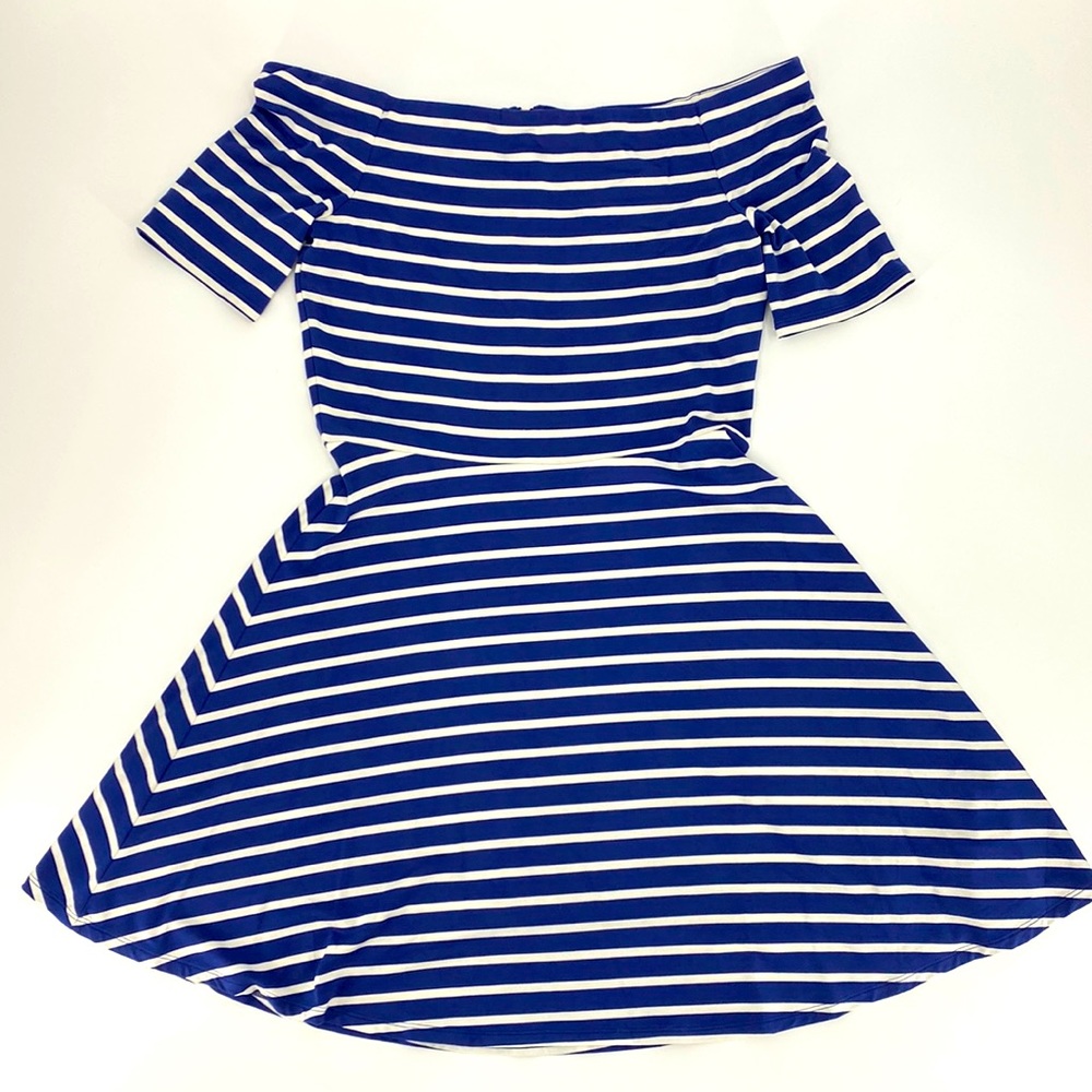 NWT White House Black Market Off Shoulders Dress